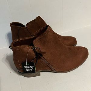 Arizona Jean Company Chestnut Galen Booties